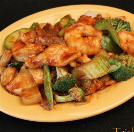 (Spicy) Triple w. Garlic Sauce
